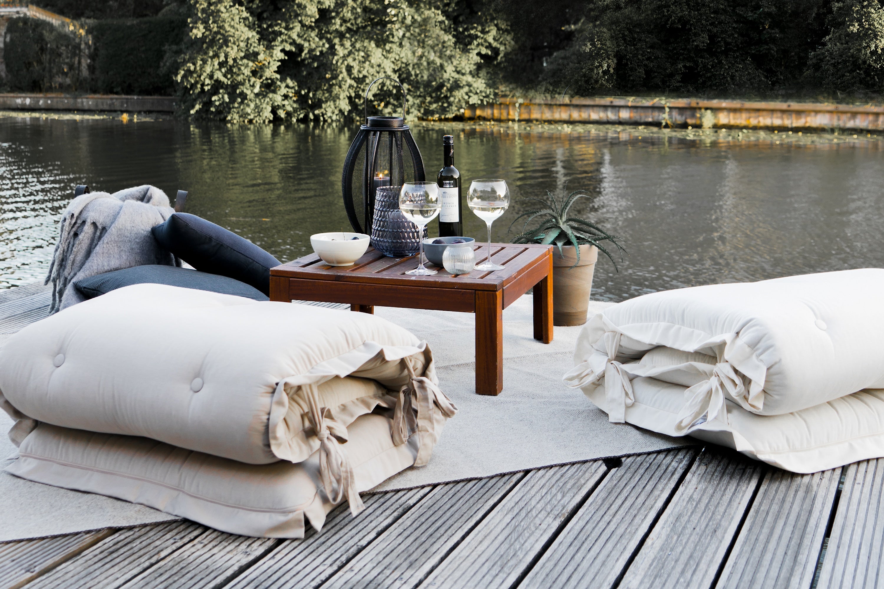 SIT AND SLEEP OUT™ BEIGE