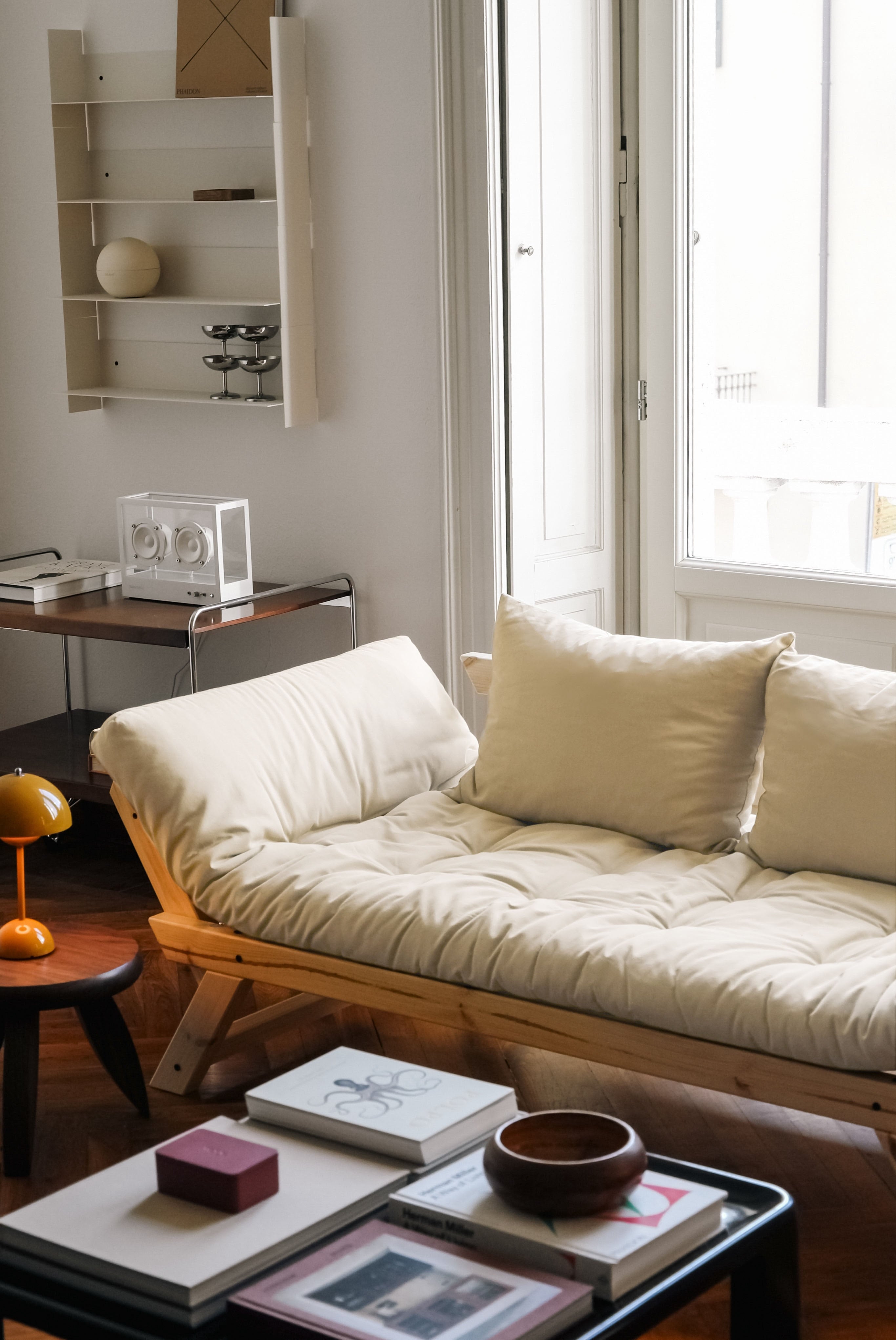 BEBOP CLEAR LACQUERED W. 4-LAYER MIXED MATTRESS DARK GREY