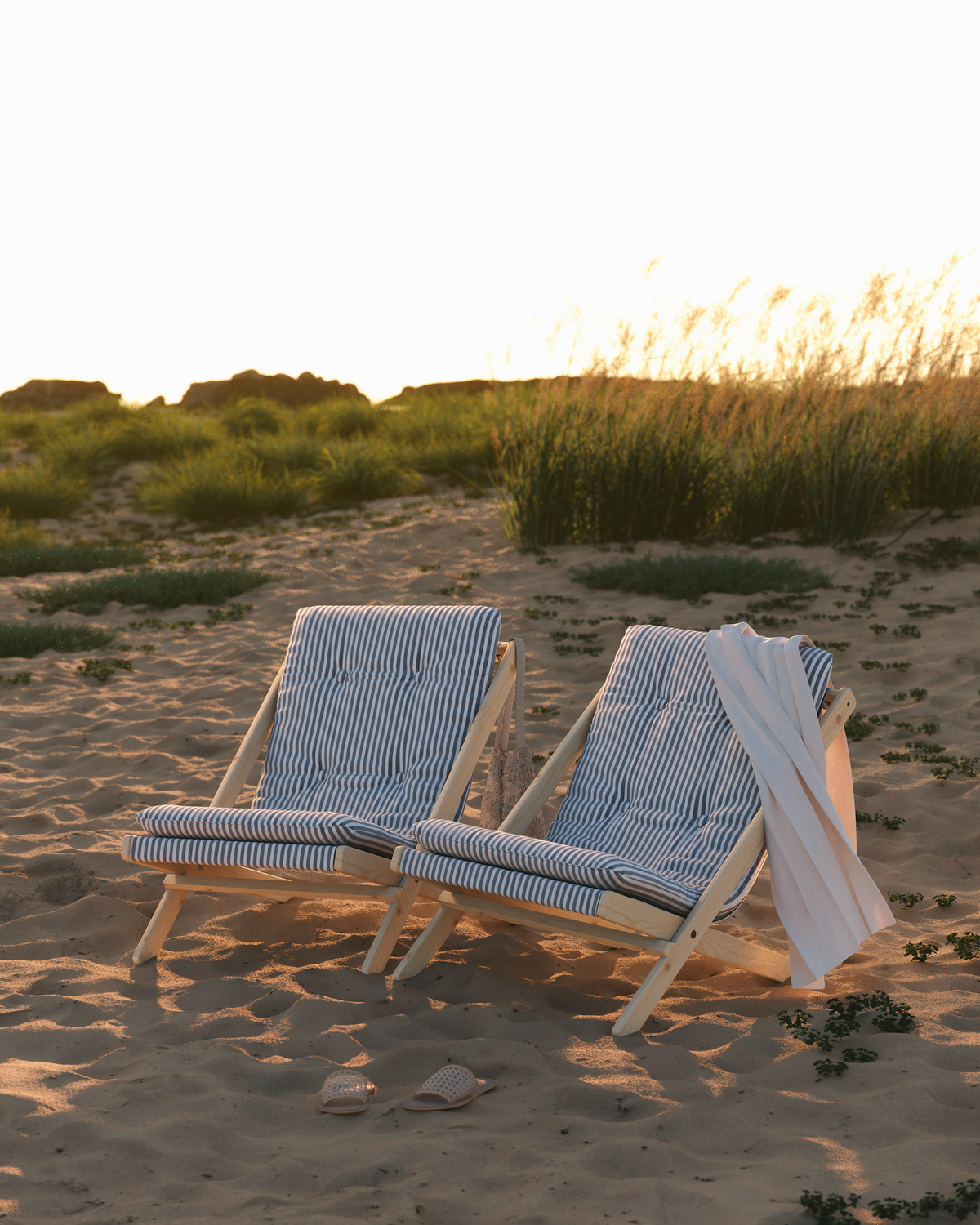 BOOGIE WHITE LACQUERED BEECH W. BOOGIE MATTRESS CLAY BROWN