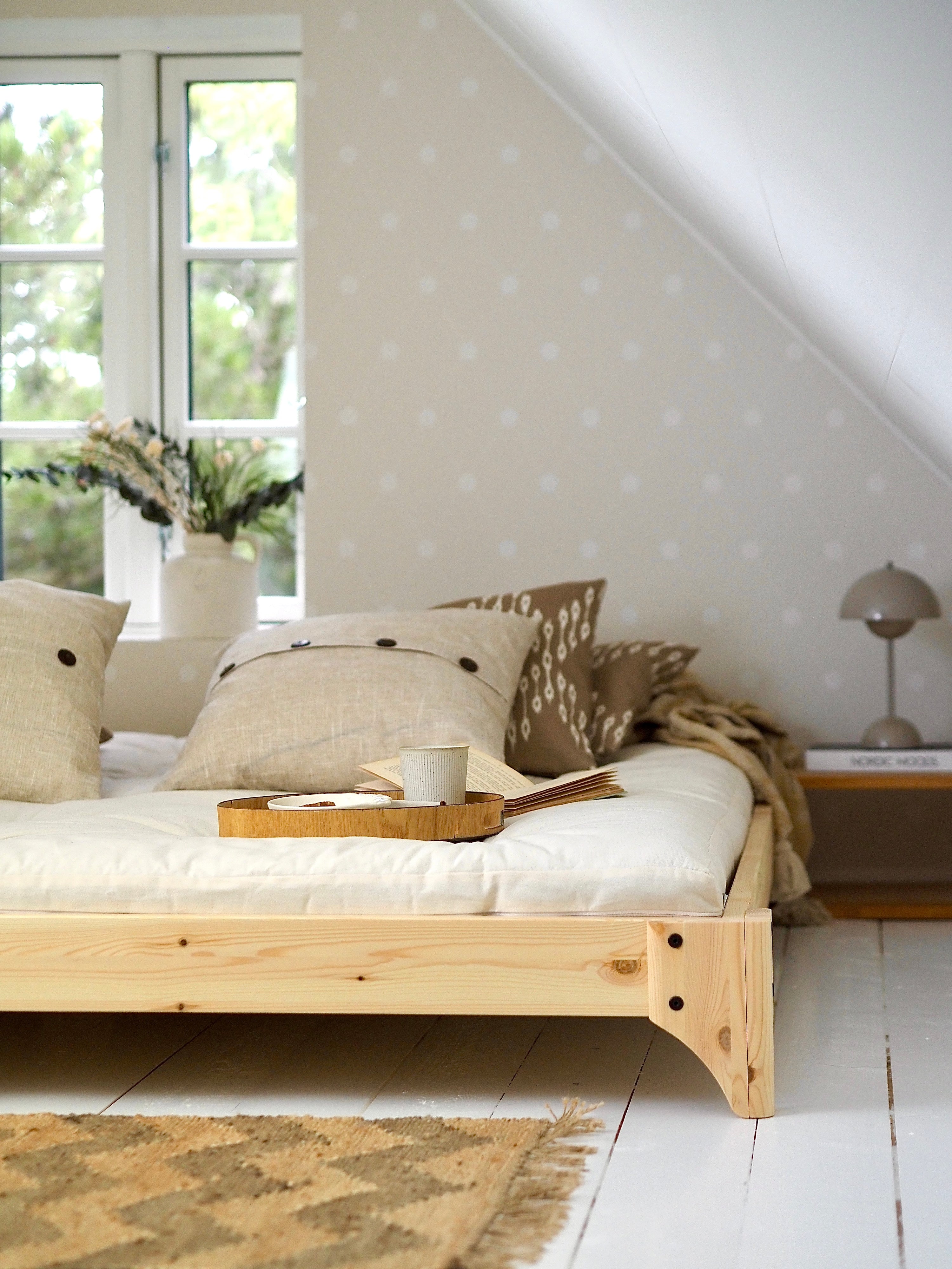 ELAN BED CLEAR LACQUERED 180 X 200
