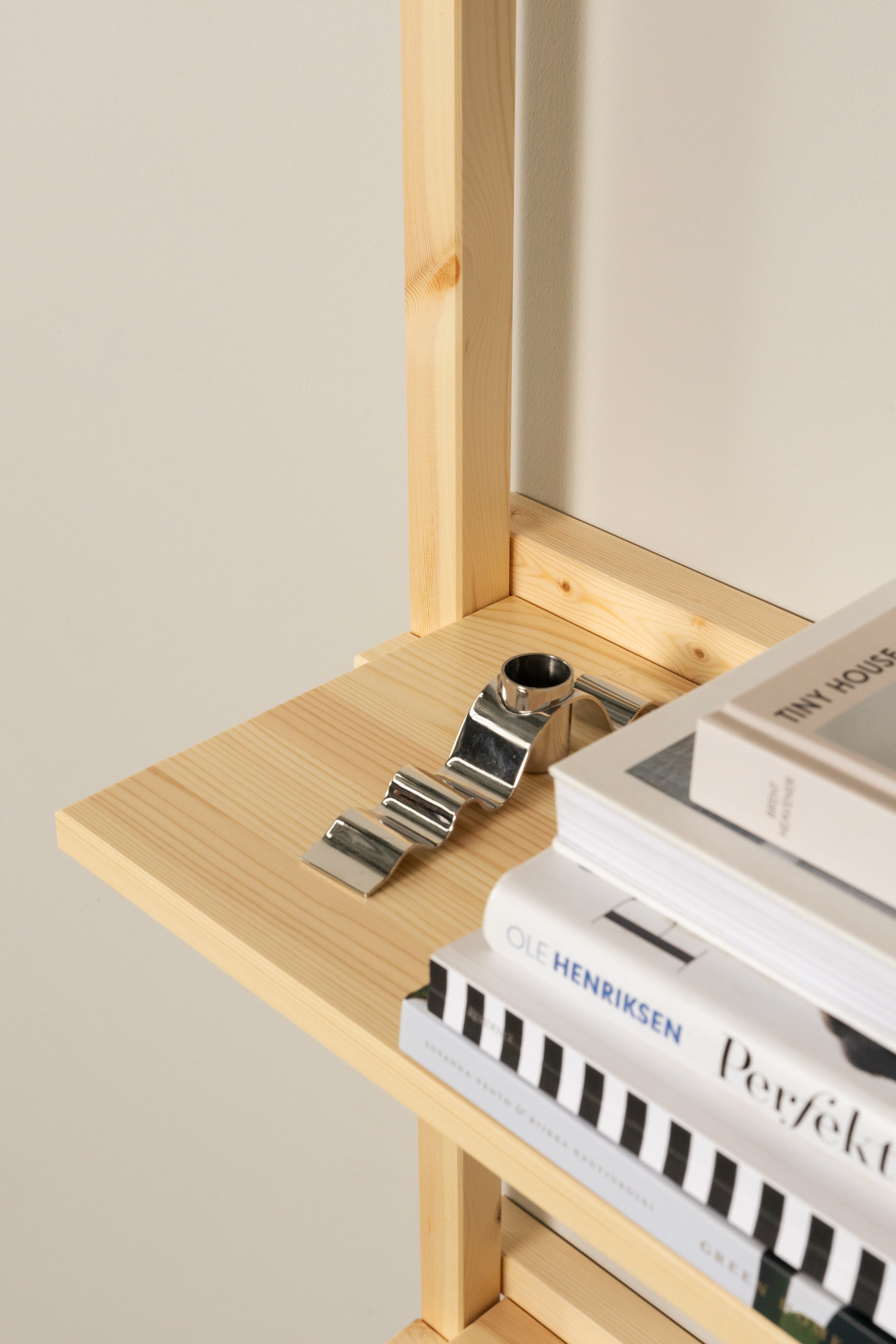 GROOVE SHELVING NARROW RAW