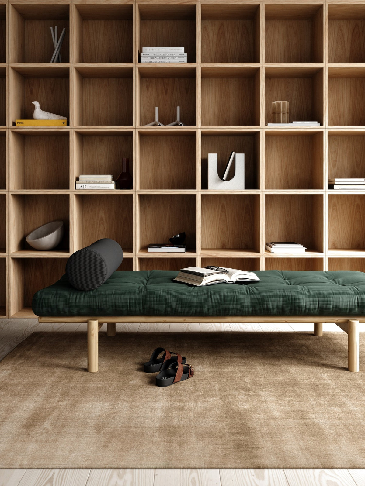 NEXT DAYBED CLEAR LACQUERED W. 4-LAYER MIXED MATTRESS HONEY