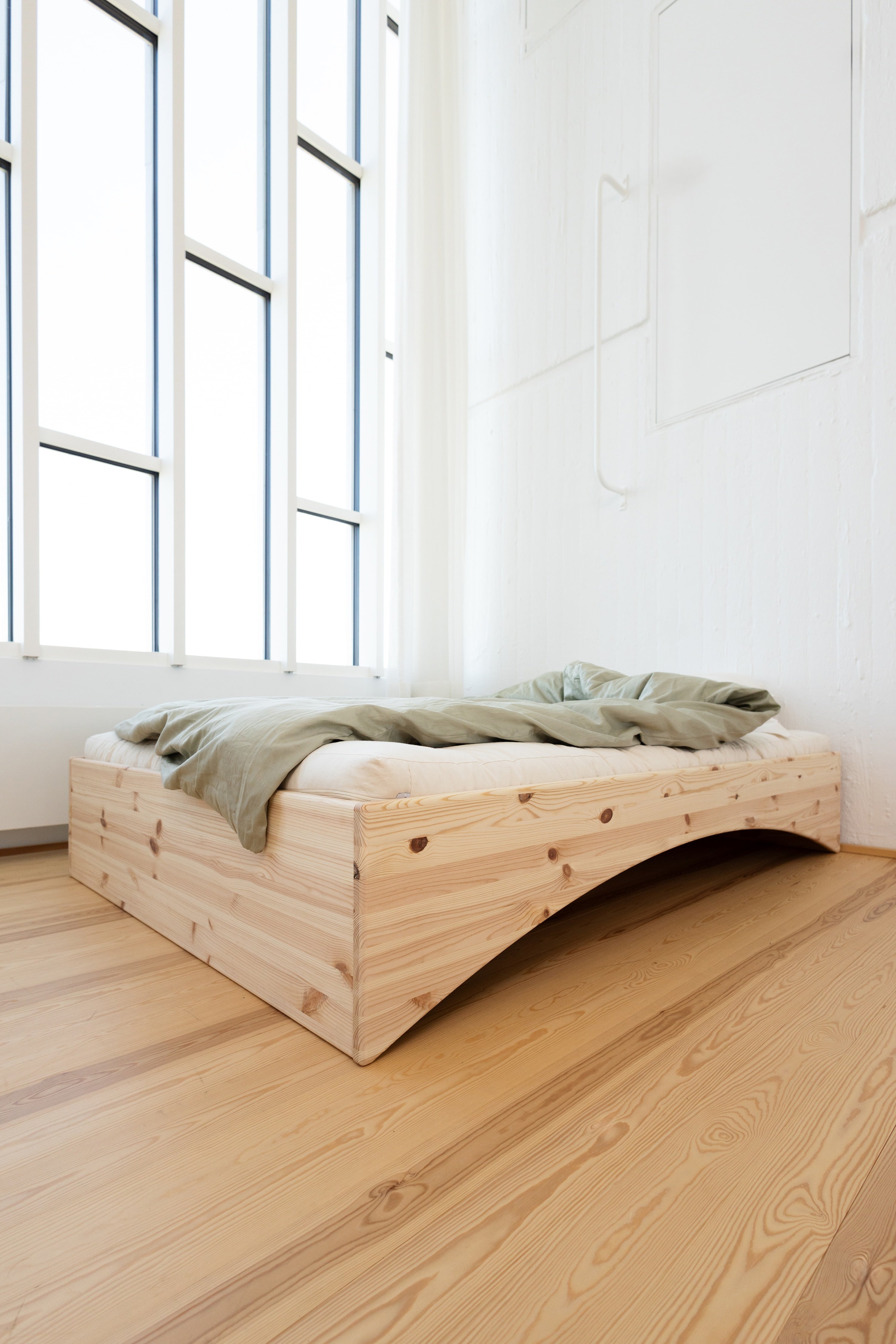 ORBIT BED RAW 160 X 200