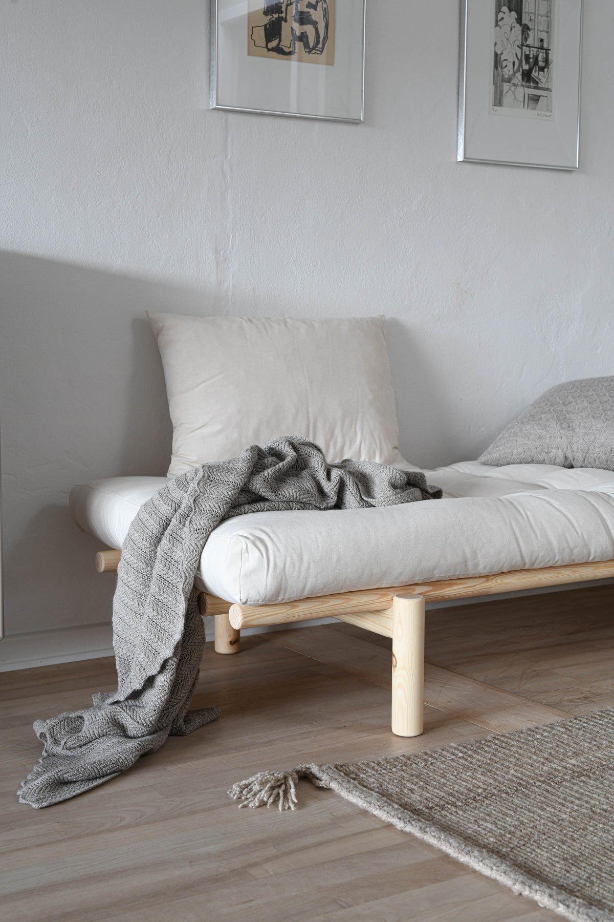 PACE DAYBED CLEAR LACQUERED W. 4-LAYER MIXED MATTRESS OLIVE GREEN