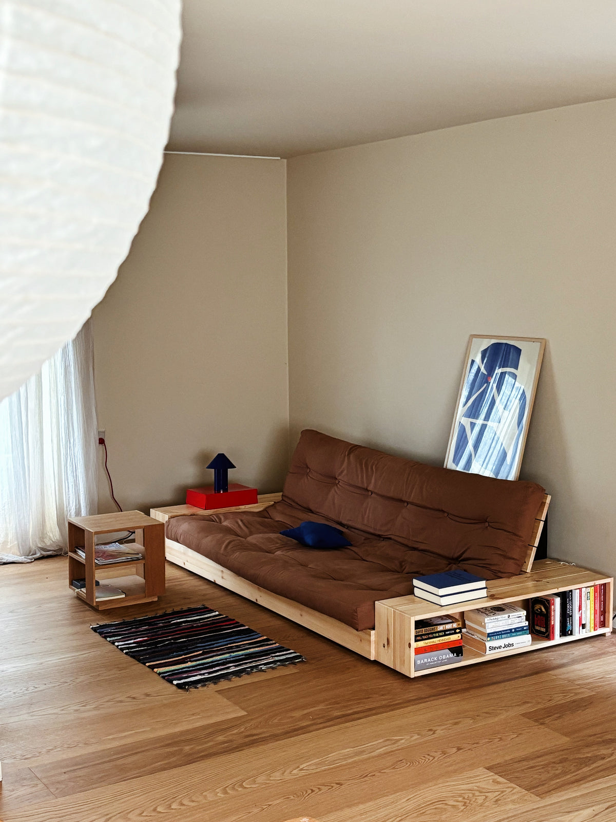 BASE CLEAR LACQUERED W. 2 SIDEBOXES CLEAR W. 5-LAYER MIXED MATTRESS LINEN