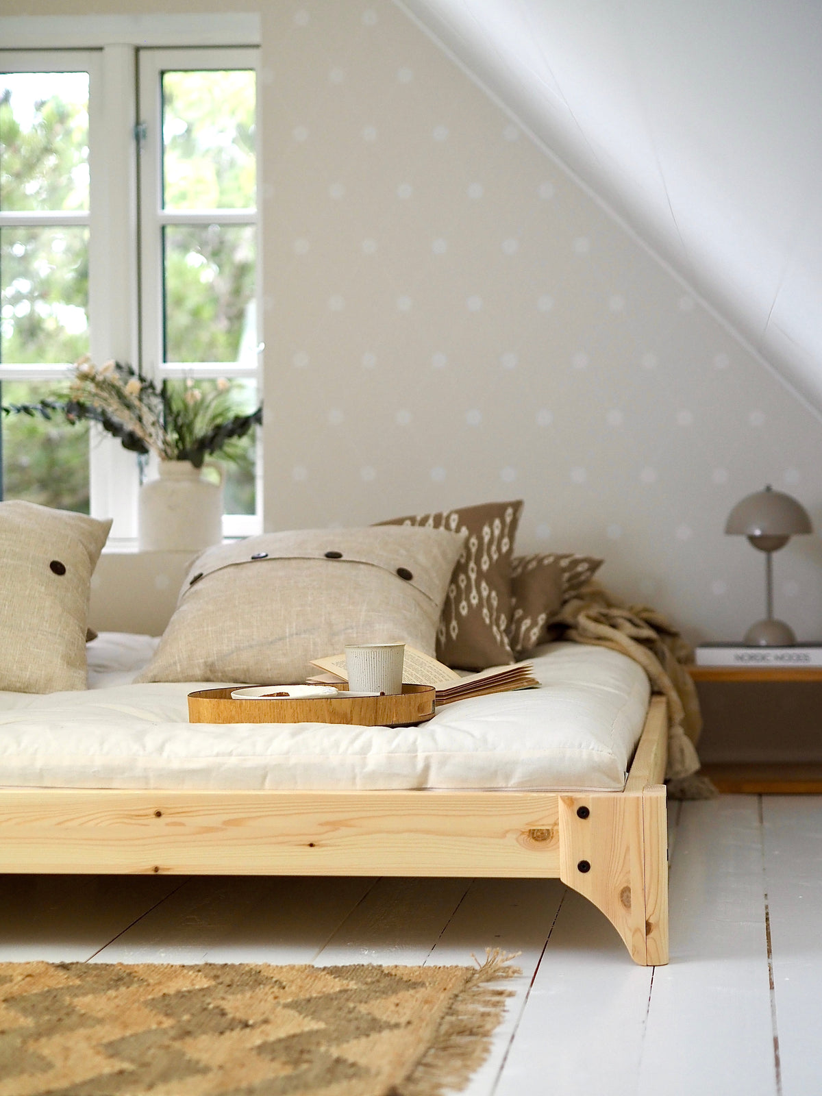 ELAN BED CLEAR LACQUERED 160 X 200