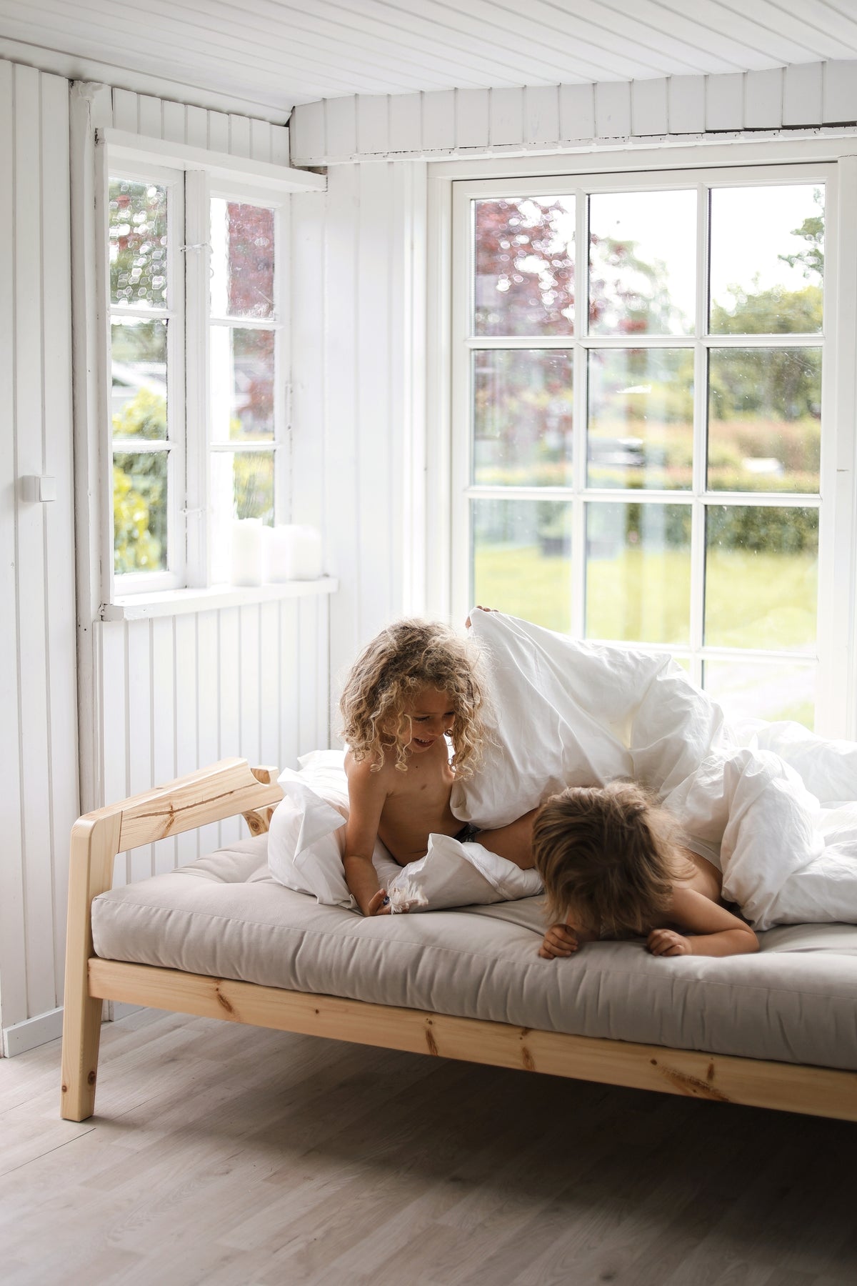 GRAB CLEAR LACQUERED W. 5-LAYER MIXED MATTRESS SOFT CHALK