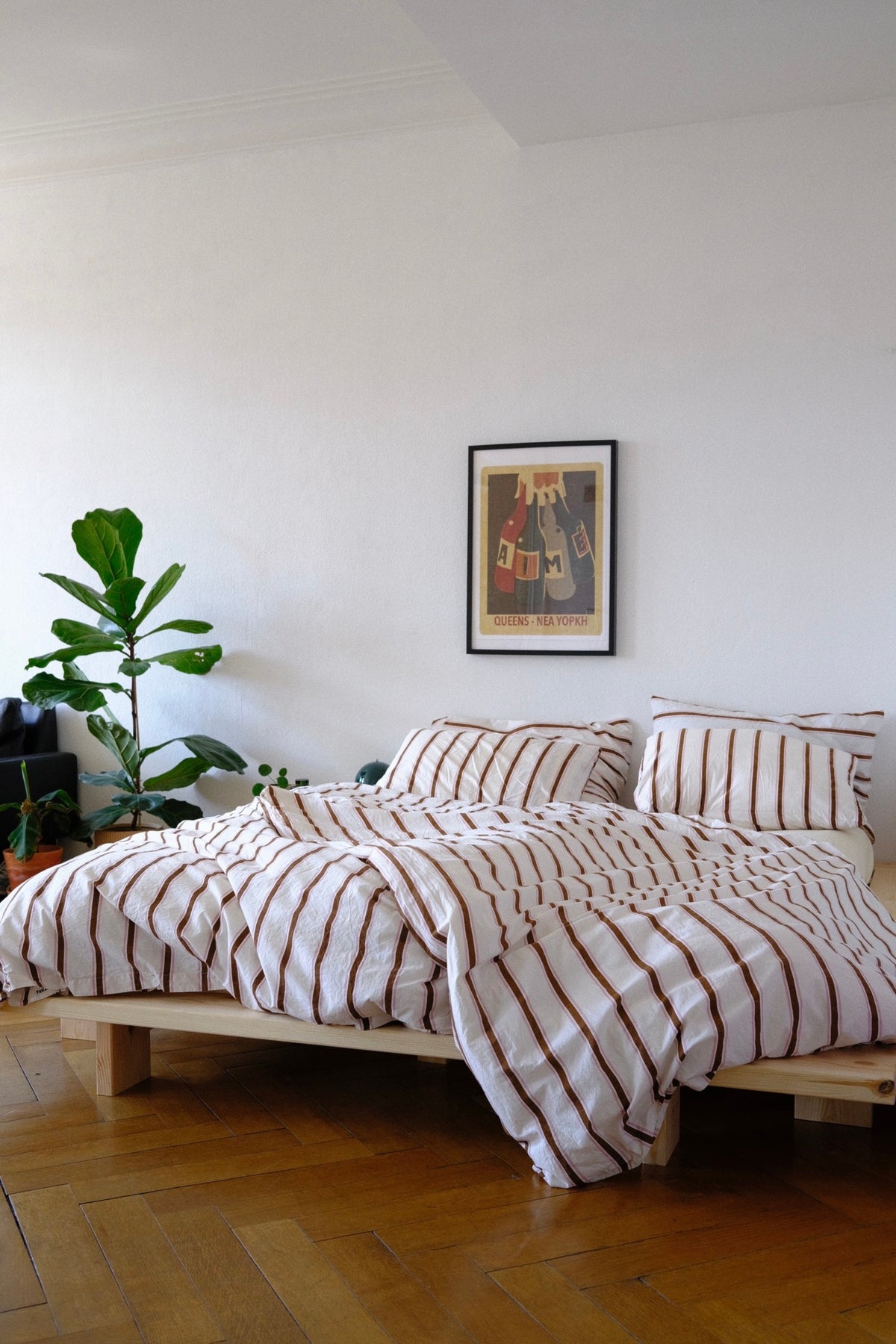 JAPAN BED RAW KING SIZE