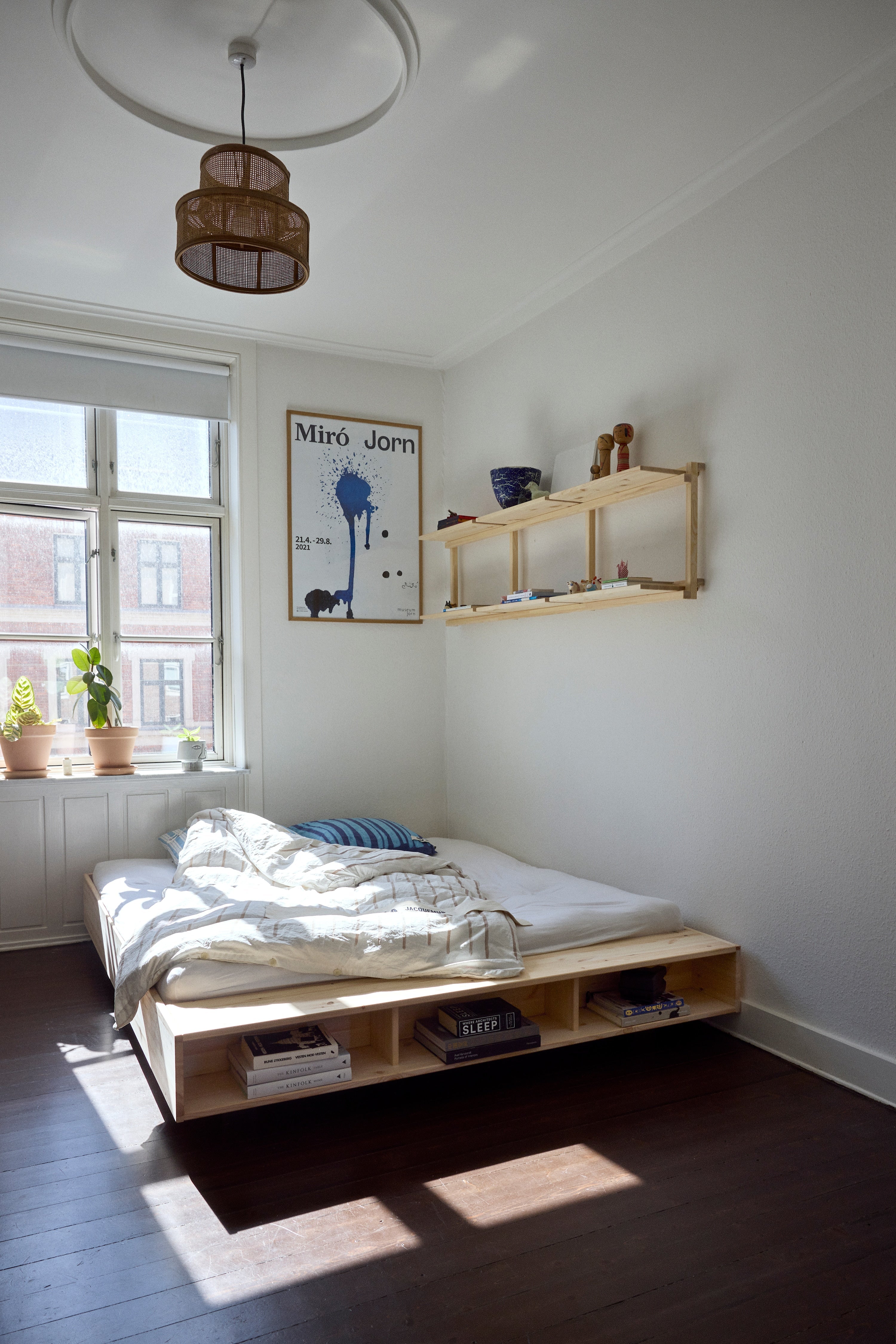 MERGE BED RAW FULL SIZE