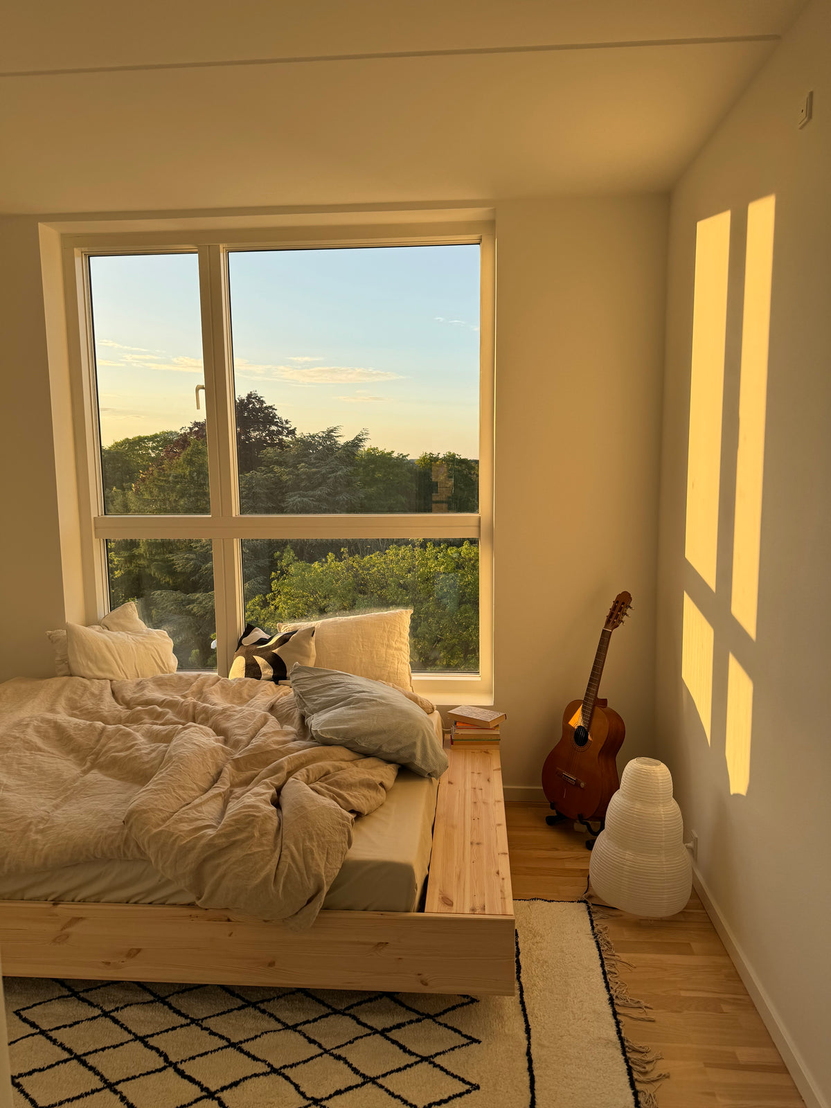 MERGE BED RAW FULL SIZE