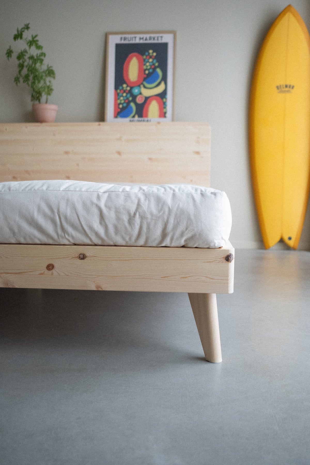 RETREAT BED CLEAR LACQUERED 140 X 200