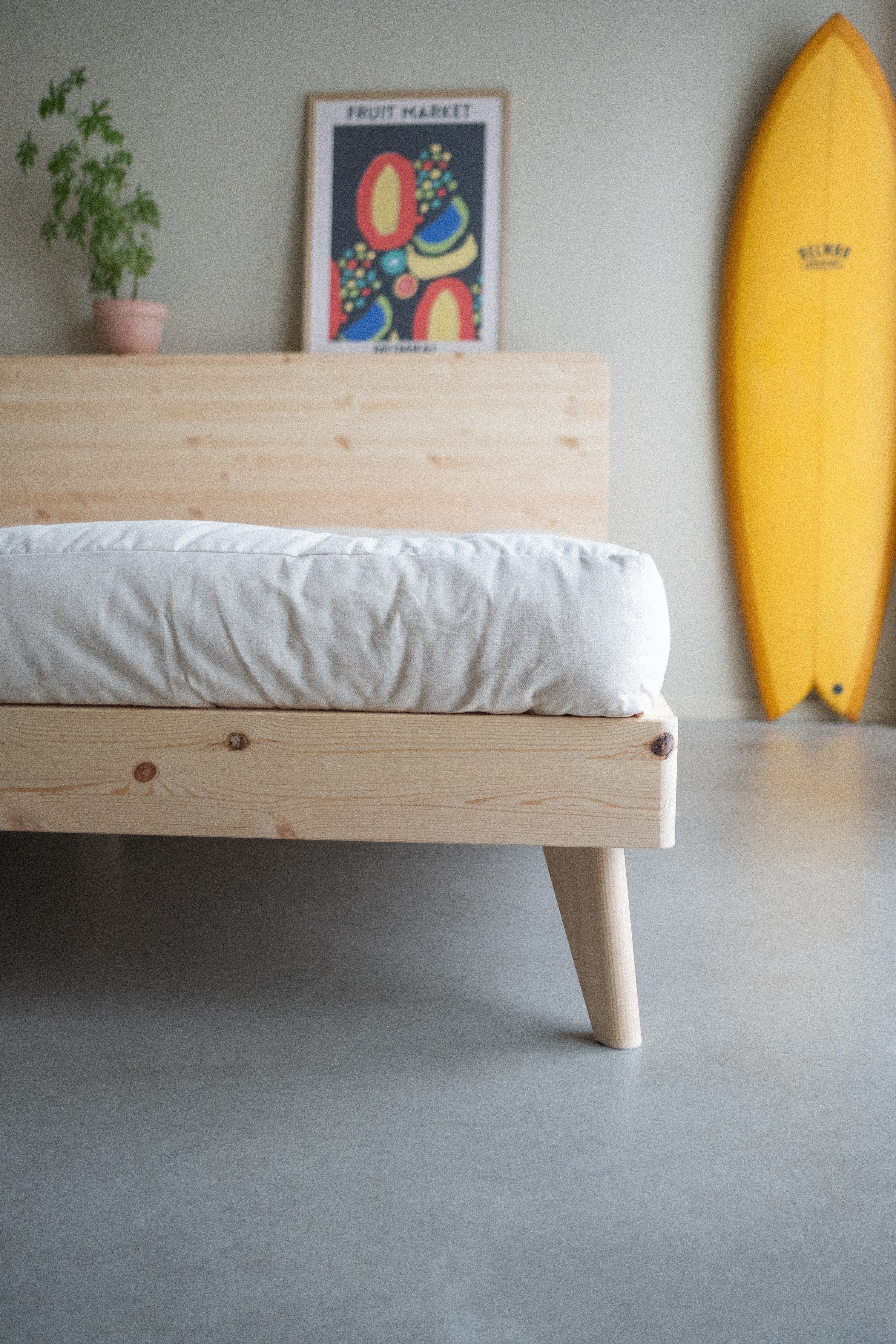 RETREAT BED CLEAR LACQUERED 160 X 200