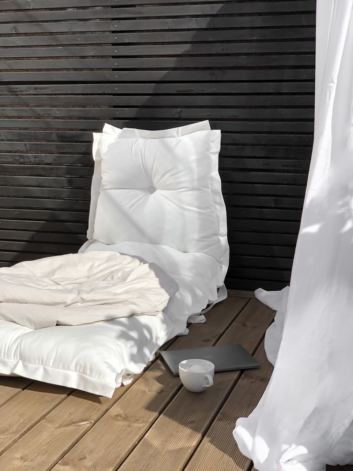 SIT AND SLEEP OUT™ BEIGE
